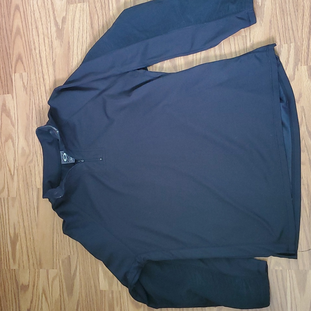 Men's Black Oakley Pullover